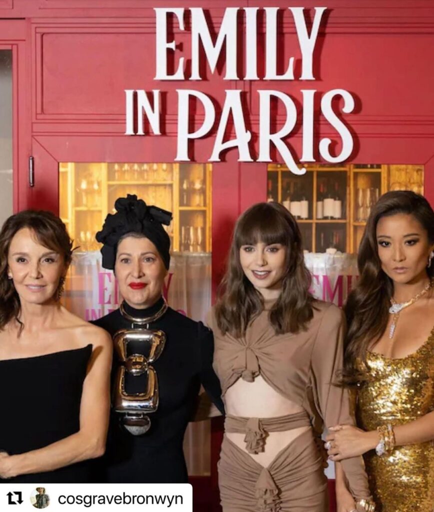 造型師Fitoussi(左2)認為,《艾蜜莉在巴黎》本來就要是打造一個夢幻城市。 (圖/marylin.fitoussi IG)