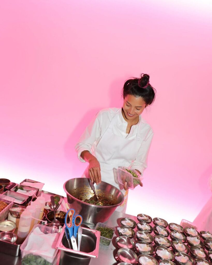 Dalad Kambhu的廚藝靠的是天賦及自己不放棄的自學努力。(圖/daladk IG)