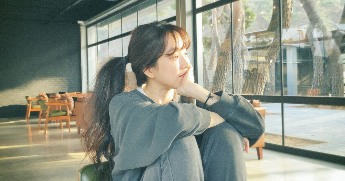 心理諮商師告訴我：請先抱抱過去的妳。（圖片來源：Instagram@yoanaloves）