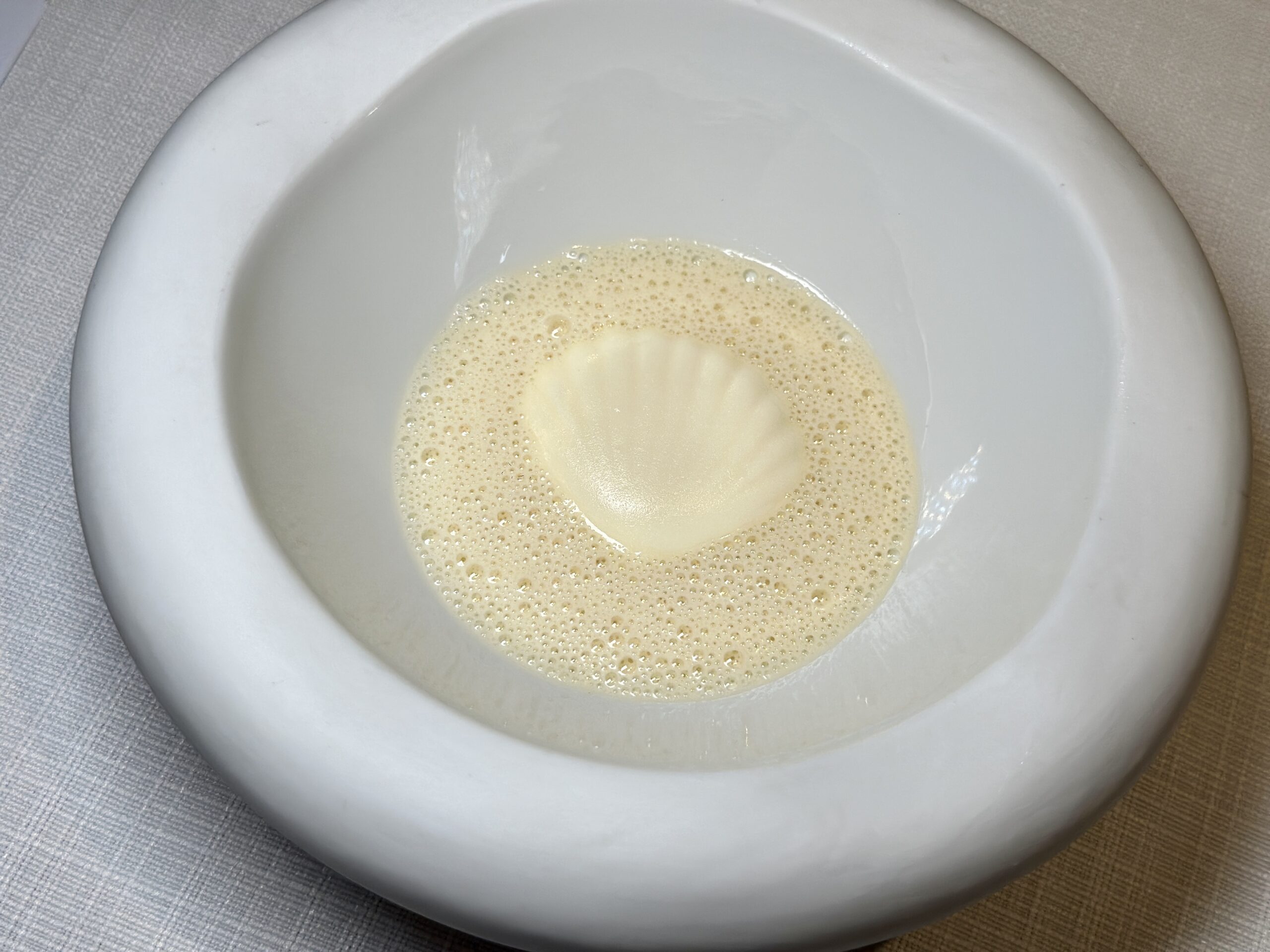 經典干貝慕斯深受食客喜愛,濃郁奶香配上綿密口感,很是迷人(圖:Alice.P 拍攝)