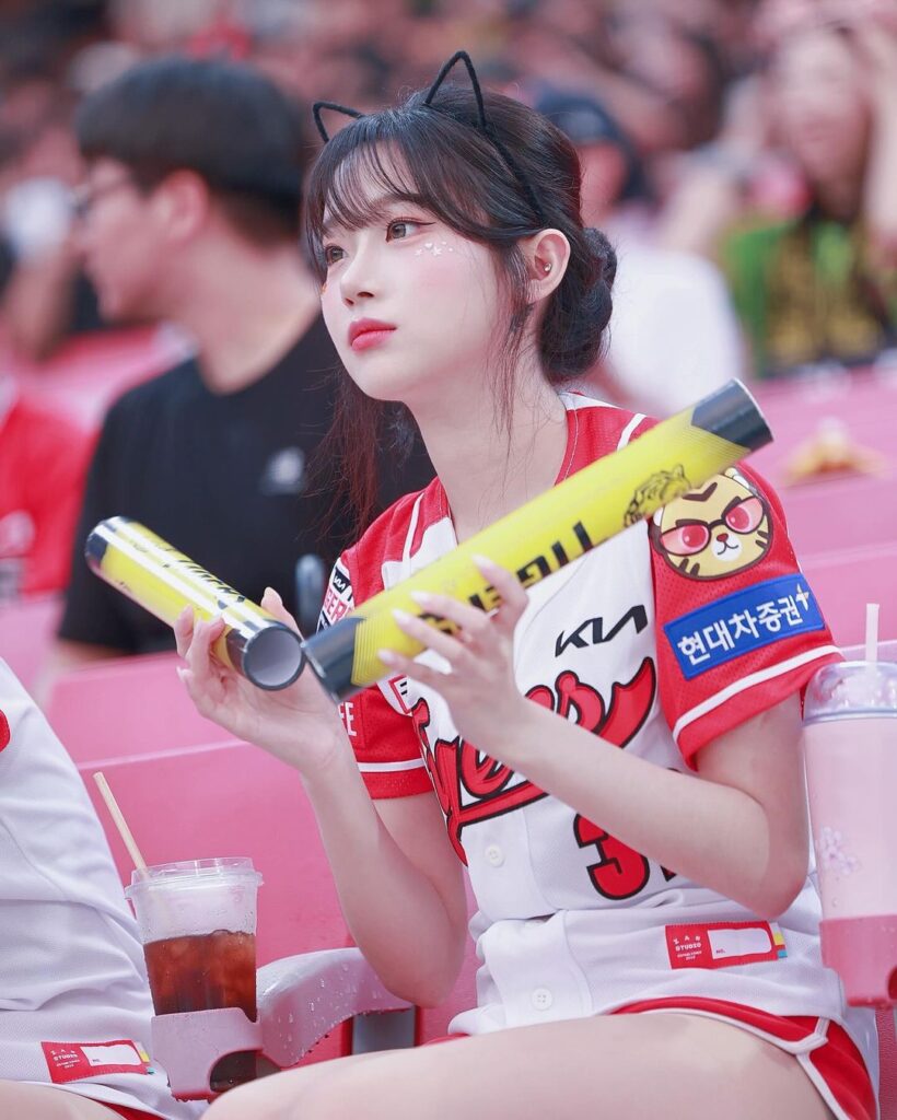 韓國職棒起亞虎啦啦隊成員李珠珢傳被球團冷凍。(圖/my._.chuuu IG)