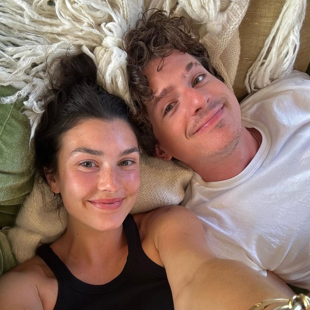 Charlie Puth 和老婆 Brooke 經常甜蜜放閃。(圖/Instagram@charlieputh)