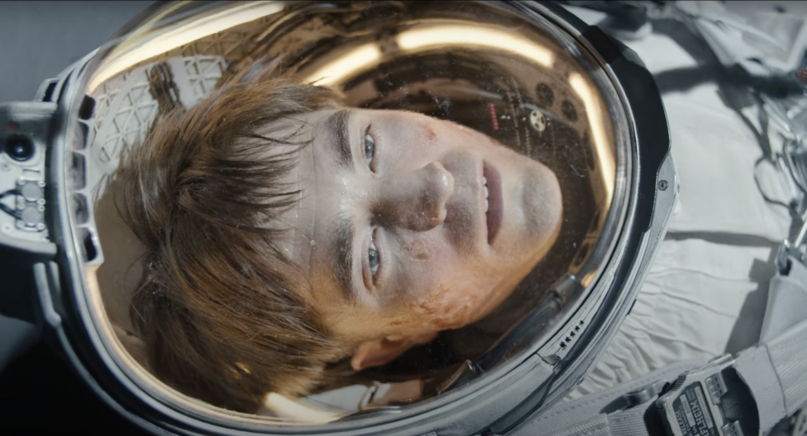 《米奇17號》電影劇照。（圖／華納兄弟影業 提供）