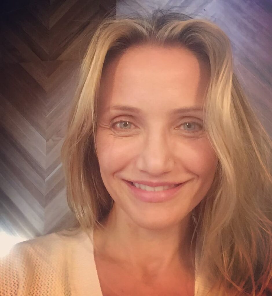 演員卡麥蓉狄亞也曾因為打肉毒桿菌,造成臉部僵硬。(圖/camerondiaz IG)