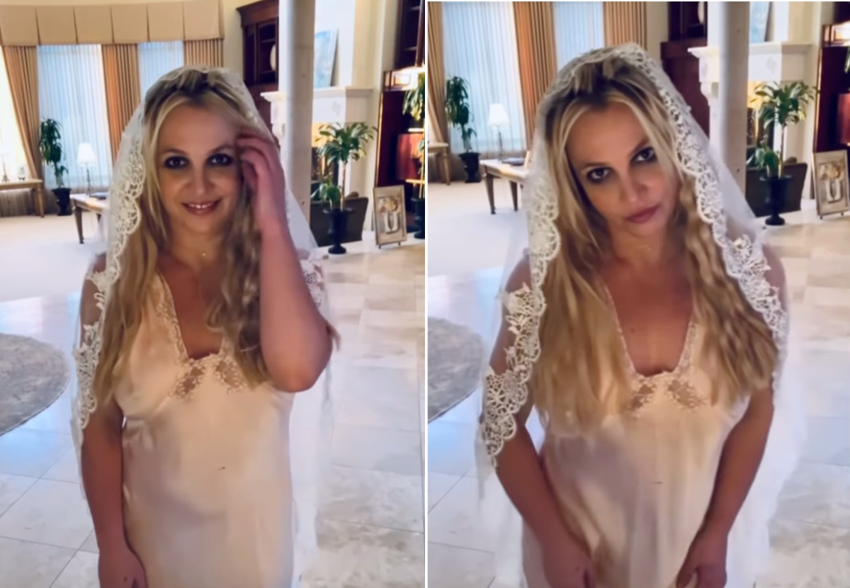 小甜甜披上白紗開心向鏡頭展現結婚之喜。(圖:IG@britneyspears)