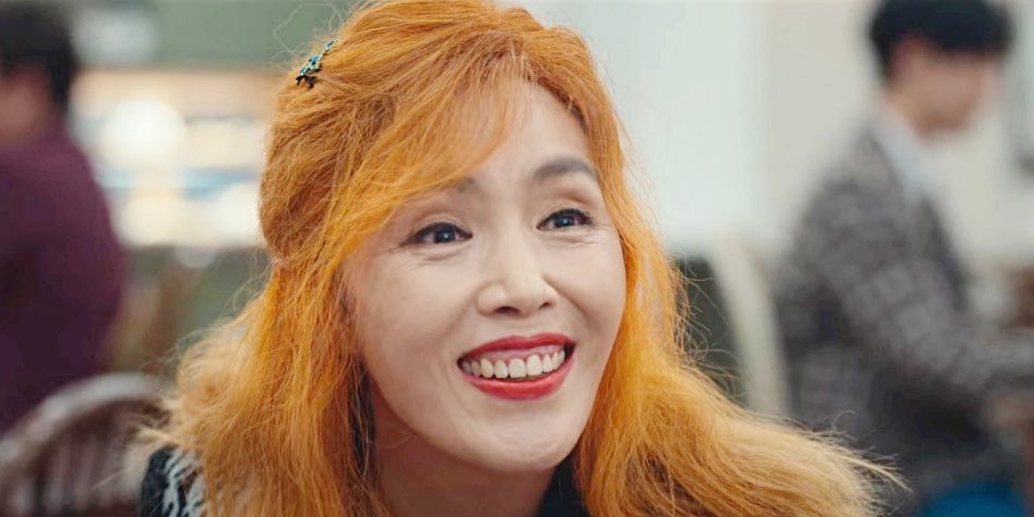 朴志雅以《黑暗榮耀》再創演藝事業高峰。(圖/《黑暗榮耀》劇照)