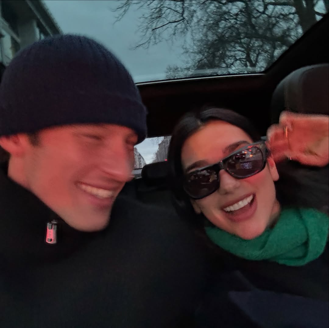 Dua Lipa 與男友 Callum Turner 訂婚的消息引起全球熱議。(圖/IG @ Dua Lipa)