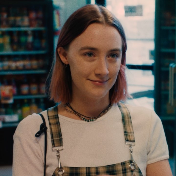 正處於青春期的 Christine 對自我探索有強烈的慾望。(圖:IG@ladybirdmovie)
