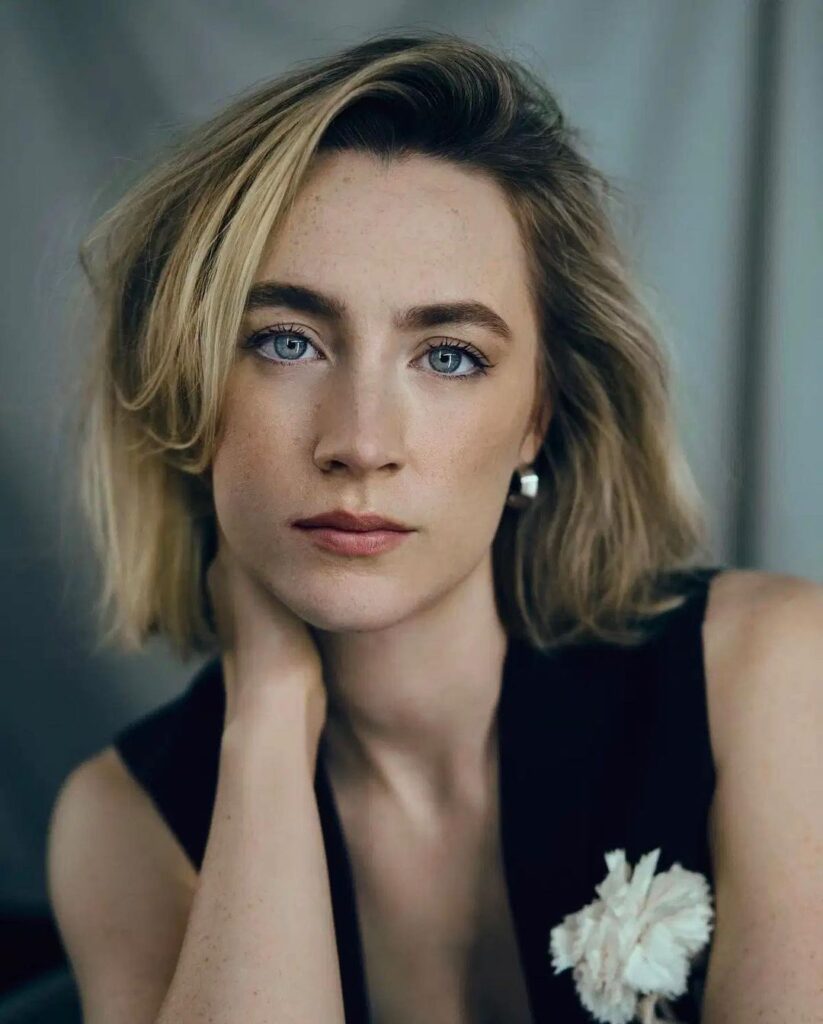 羅南日前上節目,因為一句話,引發網路熱議。(圖/saoirseronanofficiall IG)