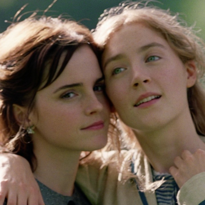 Jo 和 Meg 各自對生命的目標有不同的想法。(圖:IG@littlewomenmovie)