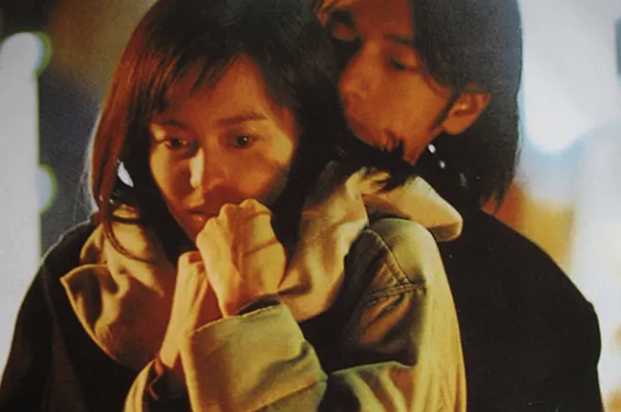 張艾嘉自導自演的《心動》,以倒敘的方式講述三人之間錯綜交織的友情與愛情(圖:《心動》劇照)