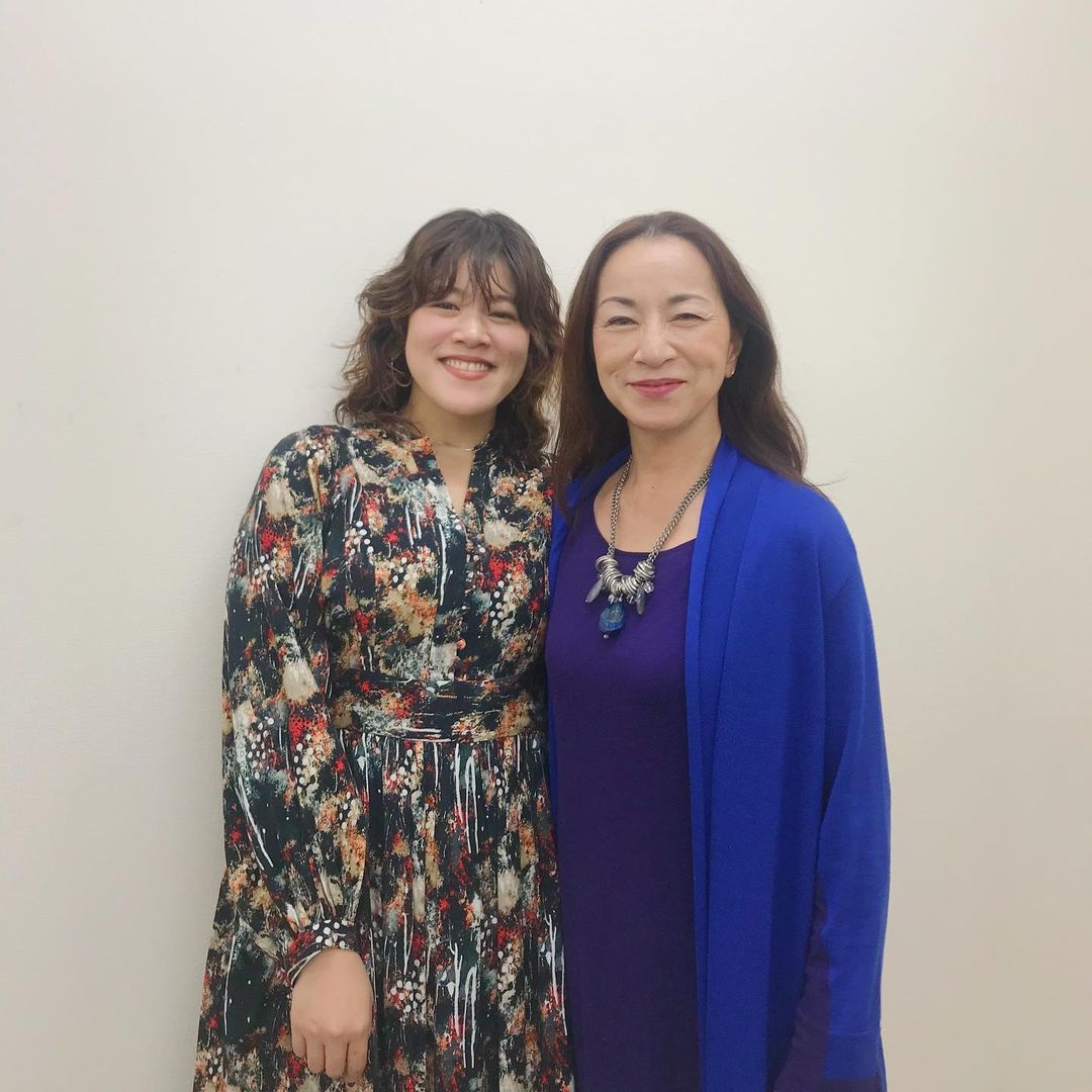 優河與媽媽原田美枝子。(圖/Insatgram@__y_u_g_a__,北流提供)