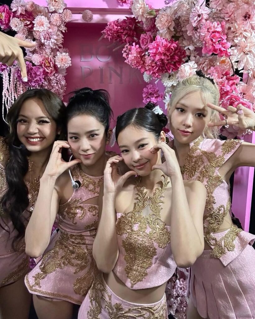 BlackPink 可說是紅遍全球。(圖/roses_are_rosie IG)