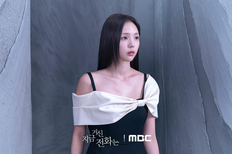 女性不論幾歲,筆者建議有經濟能力後,都應該定期做健康檢查。(圖/《現在撥打的電話》劇照)