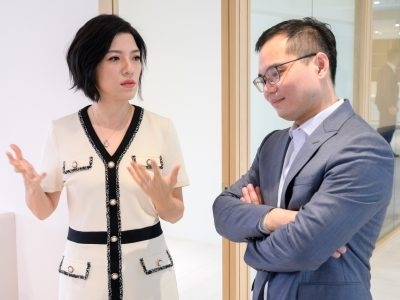 惠暄律師覺得女性律師的優勢是比較感性,給予委託人情緒的支持。(圖/李惠暄提供)