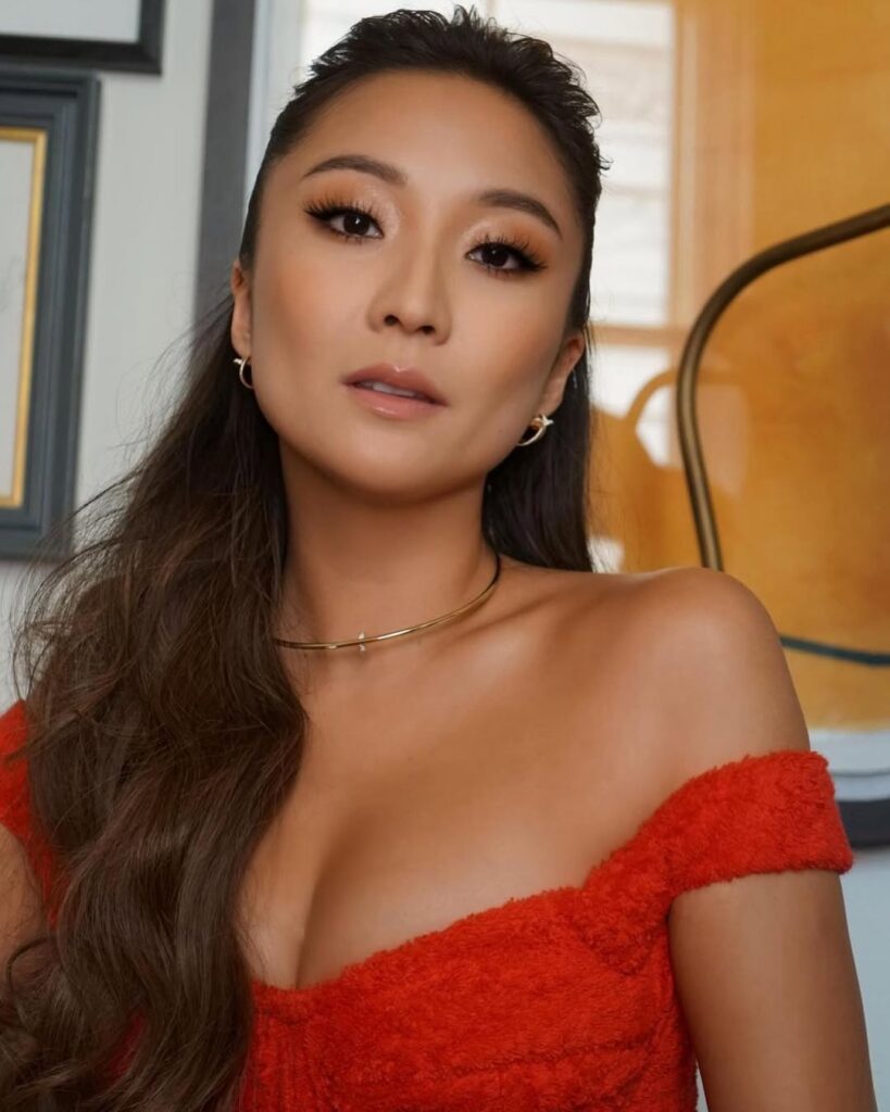 Ashley Park 從小就開始學習鋼琴、舞蹈，也在國中時參加了合唱團（圖/ Ashley Park IG）