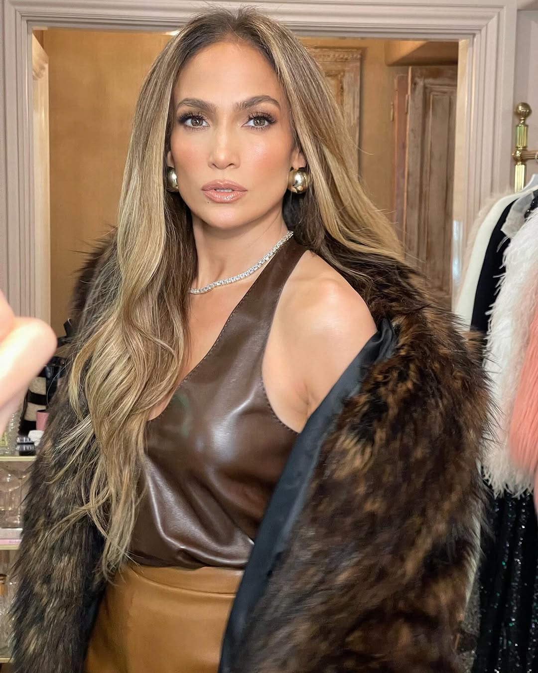 珍妮佛・羅培茲展現女力。(圖/Instagram @jlo )