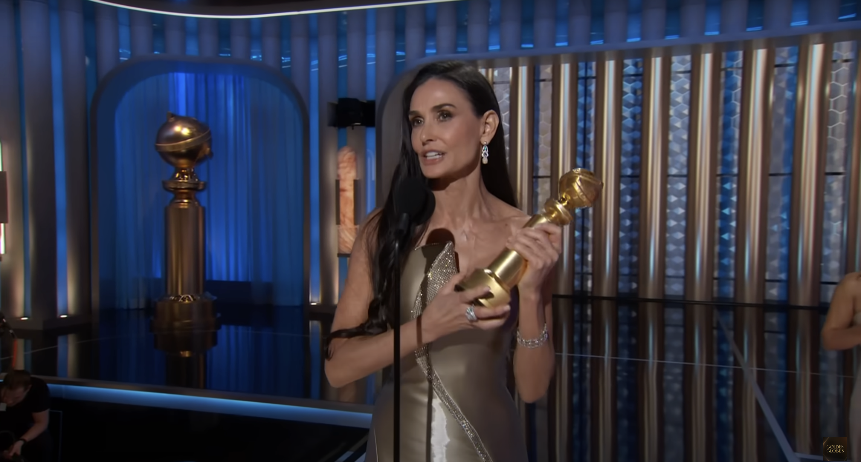 黛咪摩爾的影后感言是 2025 金球獎最佳金句。(圖/Golden Globes)