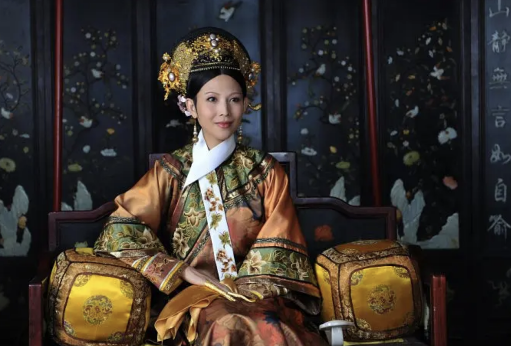 蔡少芬飾演的皇后,被戲稱是打胎高手。(圖/《後宮甄嬛傳》劇照)