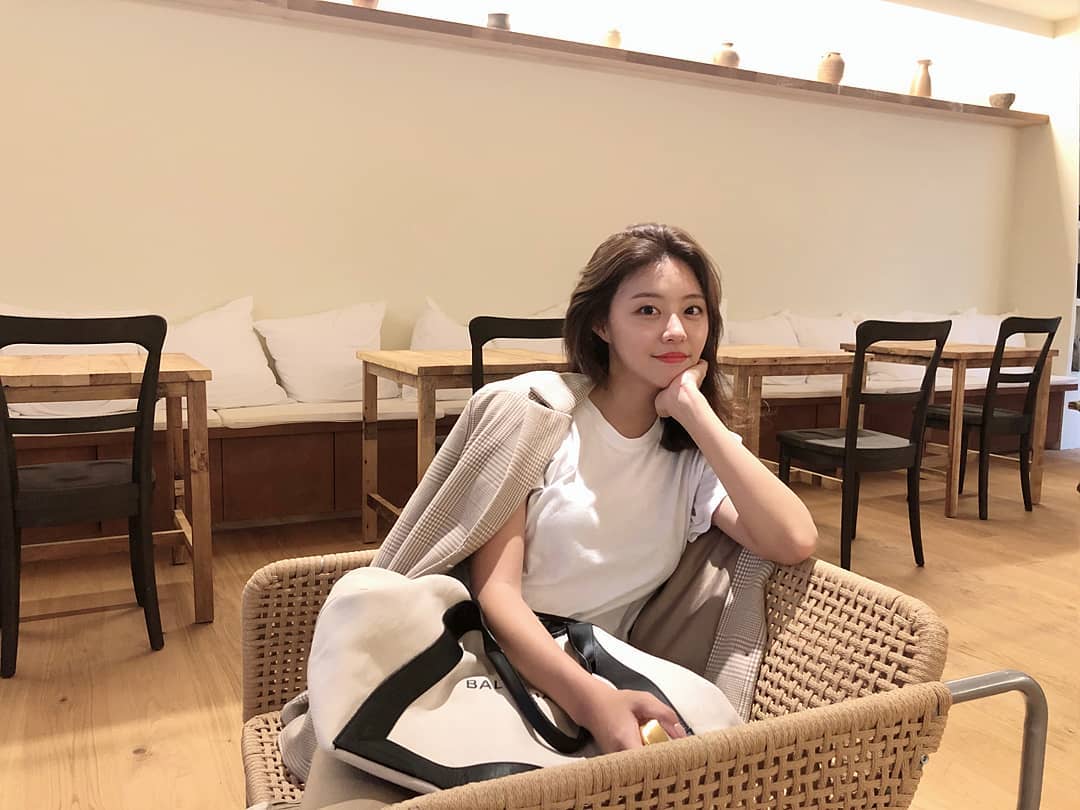 她開始學會掌握機會,願意跨出舒適圈、積極追愛(圖:IG@youjini1225)