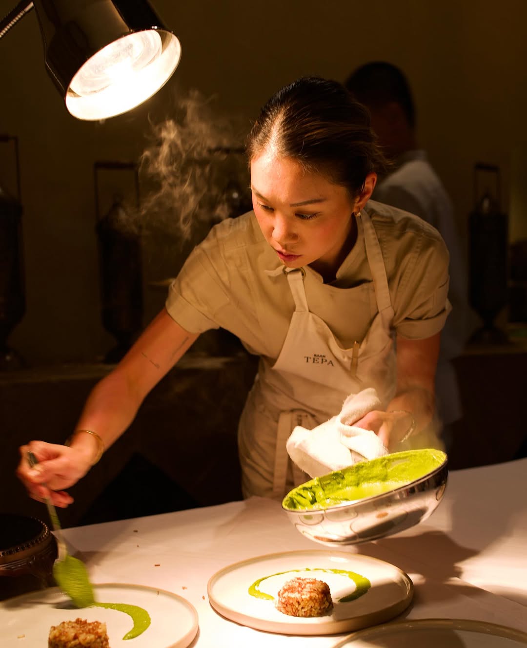 為了彌補廚藝基礎,Chef Tam 決定赴美學廚藝(圖:IG@tamchudaree)
