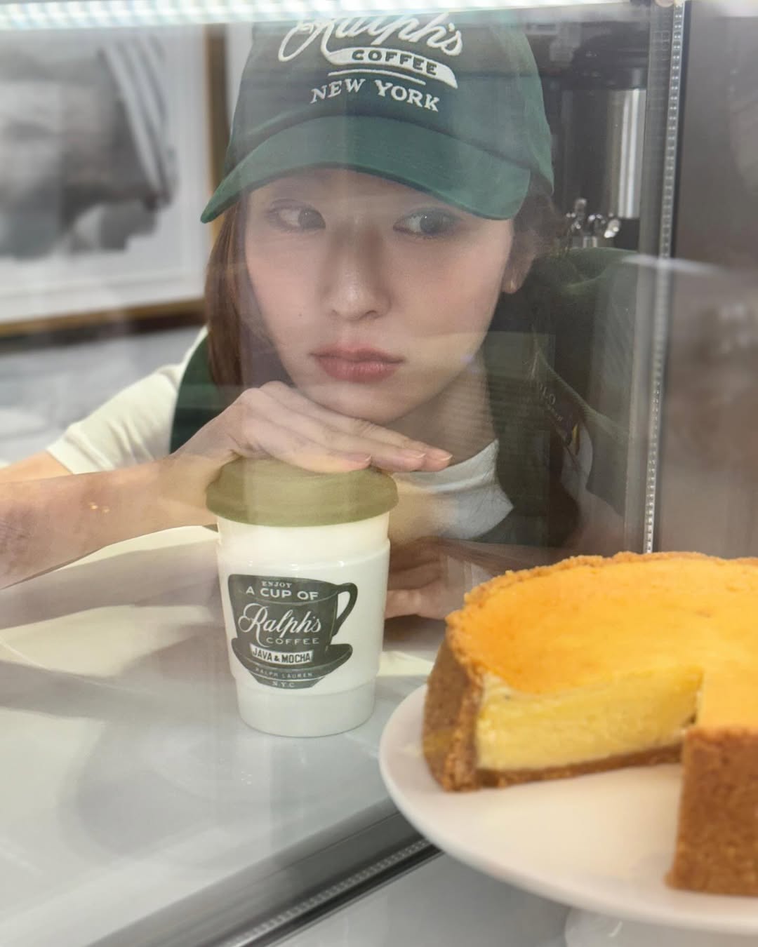 擁抱興趣 ≠ 幼稚,不管幾歲都要勇敢做自己(圖:IG@vousmevoyez)