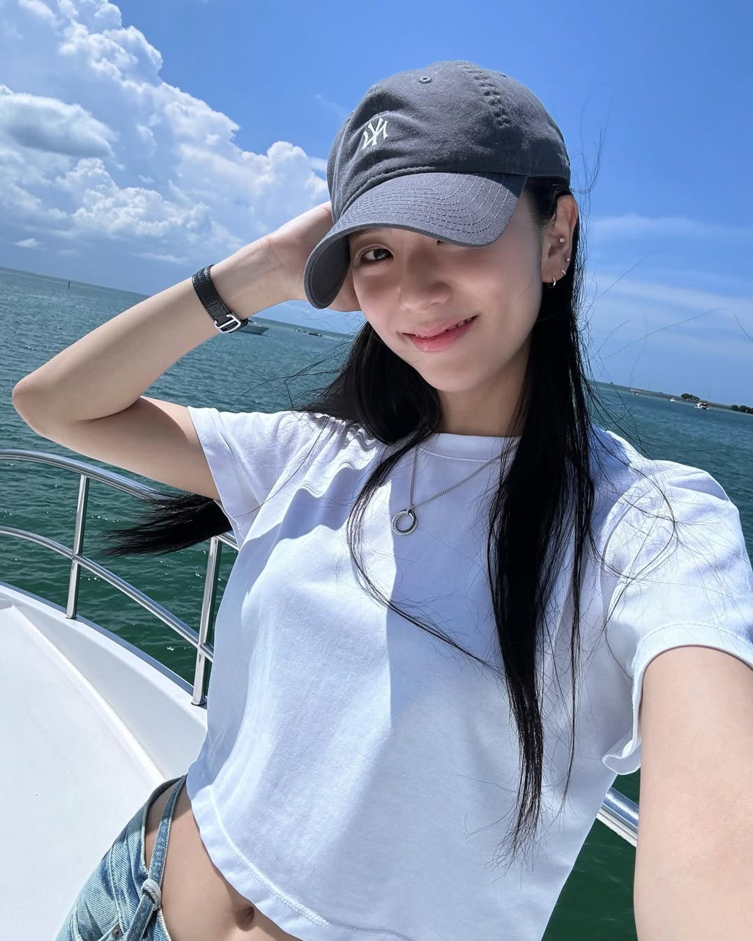 Jisoo 的姓氏「金」來自「慶州金氏」,據傳是朝鮮王朝新羅皇族的後裔(圖:IG@sooyaaa__)