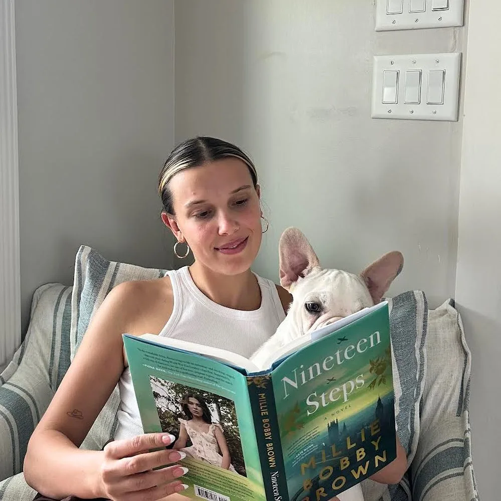 Snapinst.app_370241002_637232508511154_6086667694421270808_n_1080 Millie Bobby Brown 反擊媒體對童星的容貌霸凌。(圖/Instagram@milliebobbybrown)